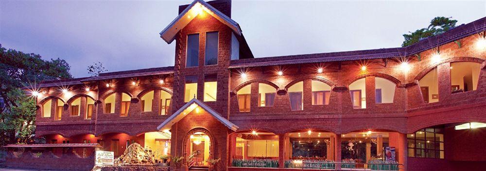 Jungle Park Resorts Thekkady Extérieur photo