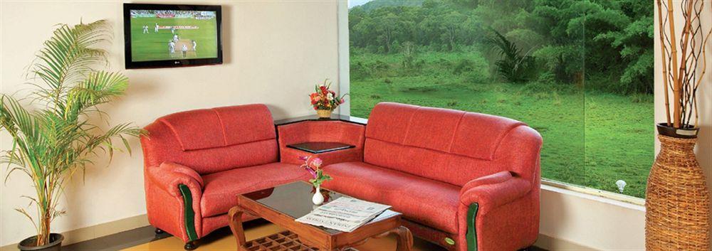 Jungle Park Resorts Thekkady Extérieur photo