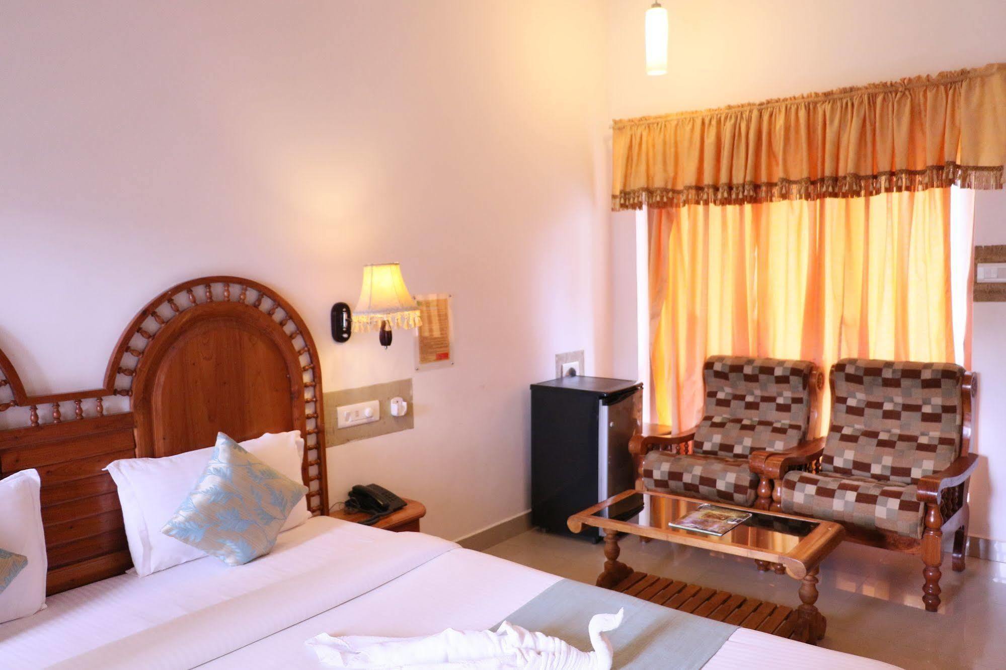 Jungle Park Resorts Thekkady Extérieur photo